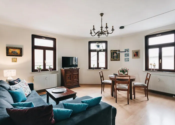 Maria Luisa Apartman *